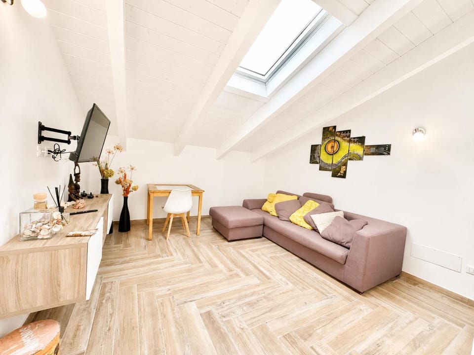 Hostdomus - Bellavista free parking Apartment in Pietra Ligure