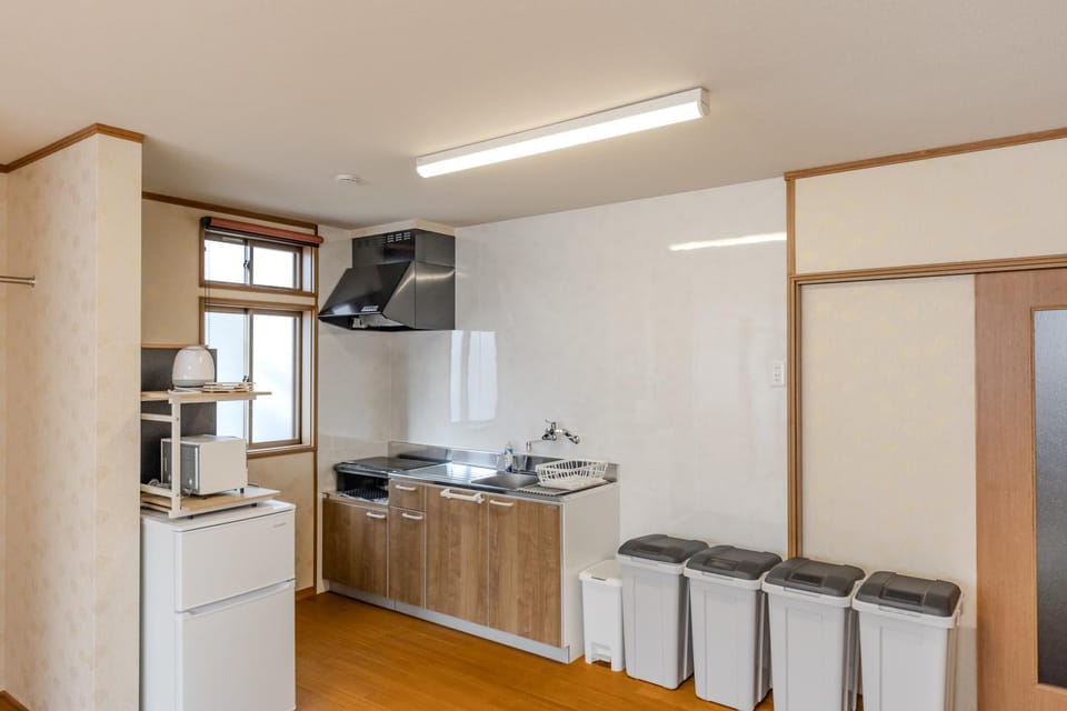 Kitchen or kitchenette, Communal kitchen