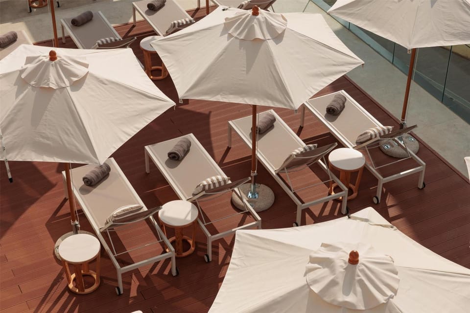 Day, Pool view, Swimming pool, sunbed