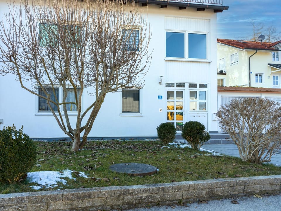 Property building, Facade/entrance, Spring, Day