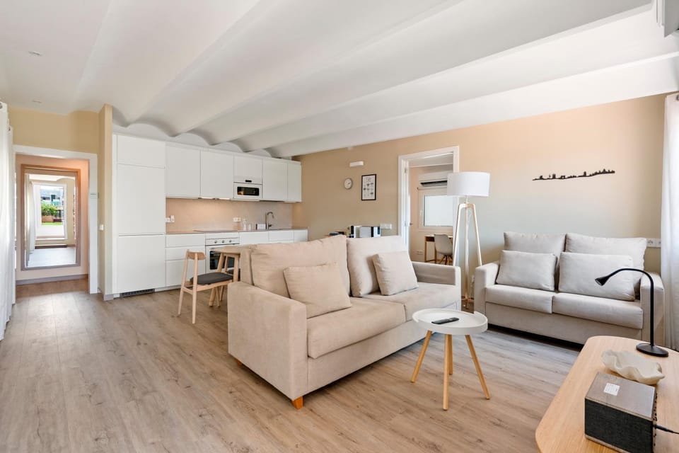 Kitchen or kitchenette, Living room