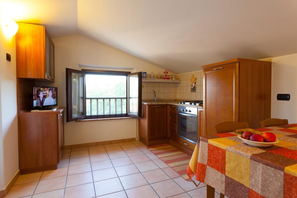 Day, Dining area, kitchen