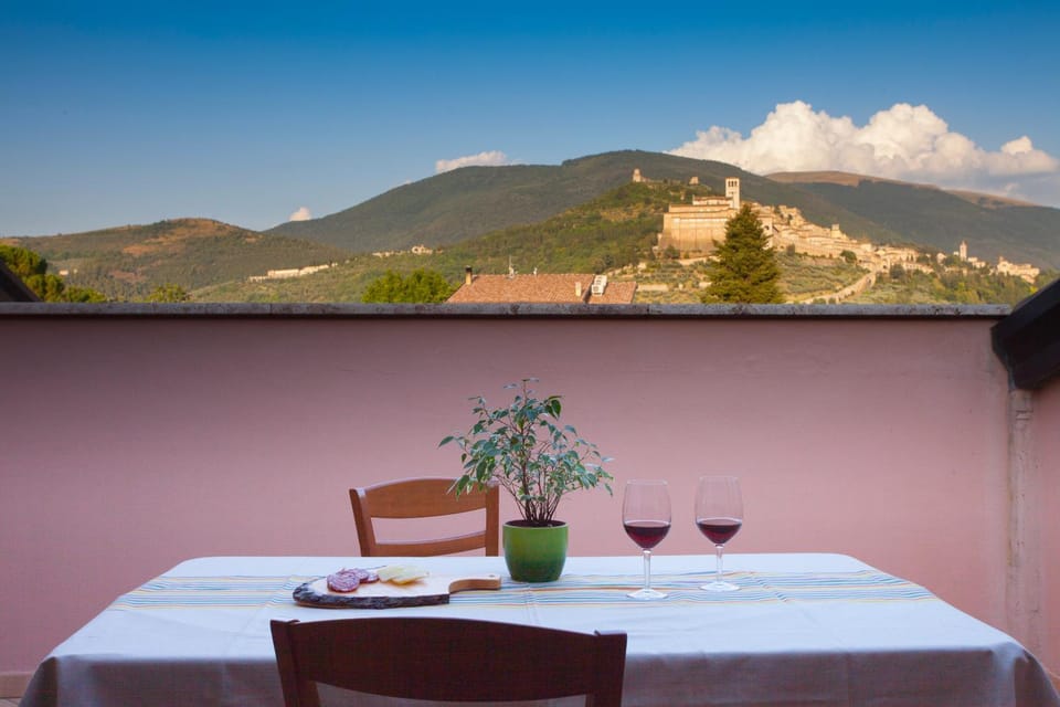Balcony/Terrace, City view, Landmark view, Mountain view