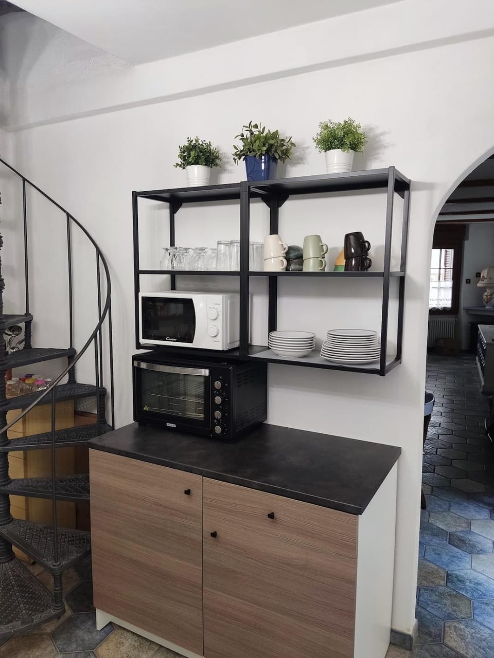 Kitchen or kitchenette
