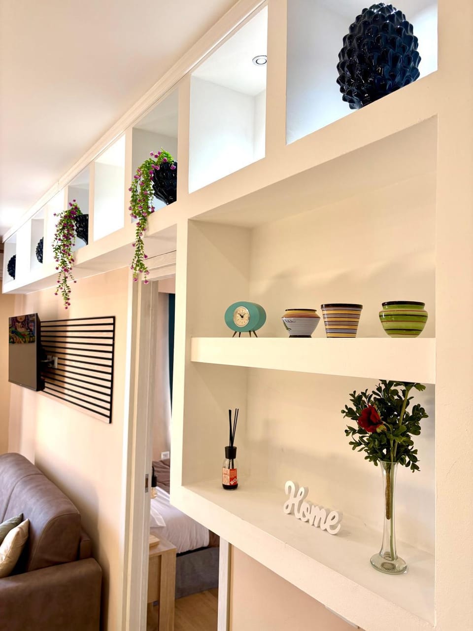 Communal lounge/ TV room, TV and multimedia, Balcony/Terrace, Living room, Lobby or reception, Photo of the whole room, Decorative detail, Seating area, Family, furniture, heating, internet