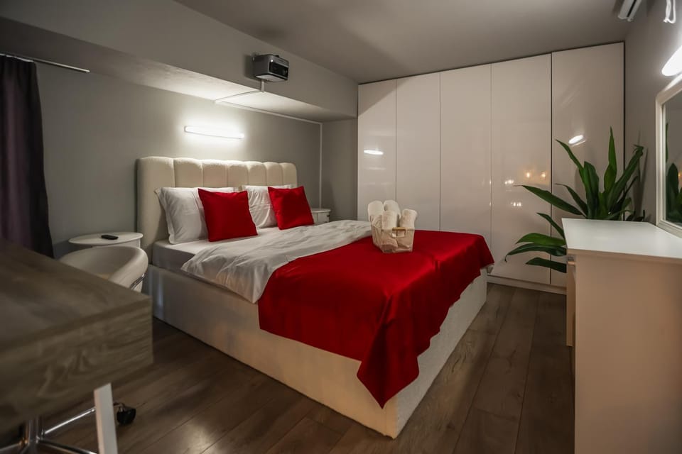 Bed, Photo of the whole room, Bedroom, wardrobe