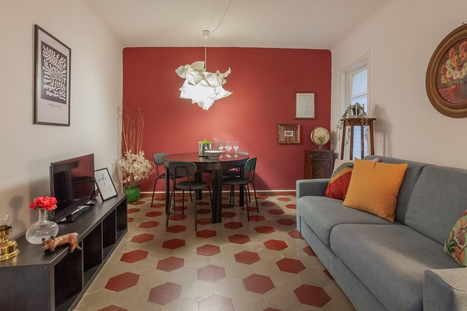 Communal lounge/ TV room, Living room