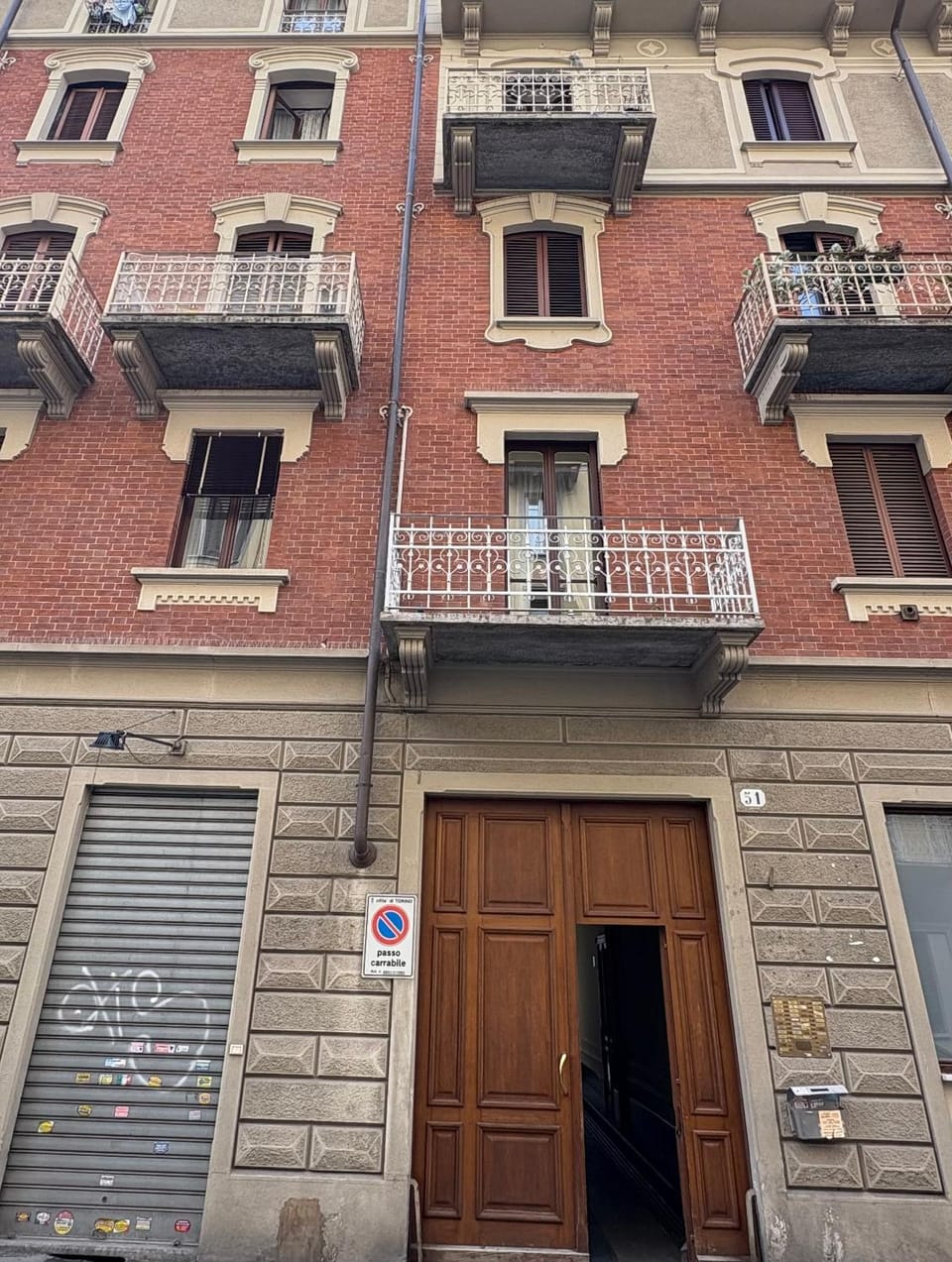Property building, Facade/entrance