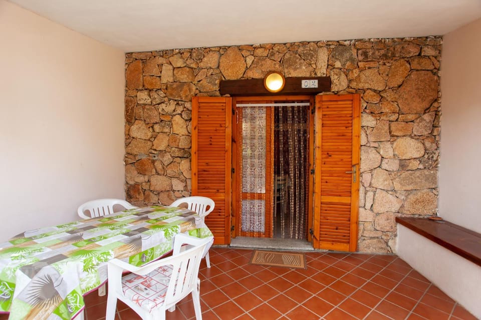 Patio, Day, View (from property/room), Balcony/Terrace, Living room, Seating area, Dining area
