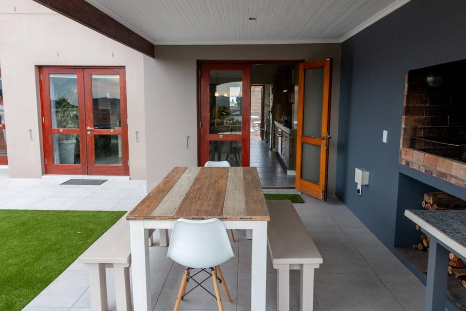 Serene Langebaan Getaway with Garden and pool views House in Western Cape