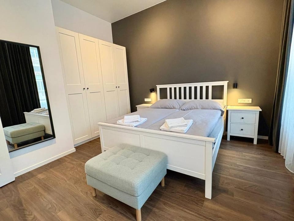 Bed, Photo of the whole room, Bedroom, towels, wardrobe