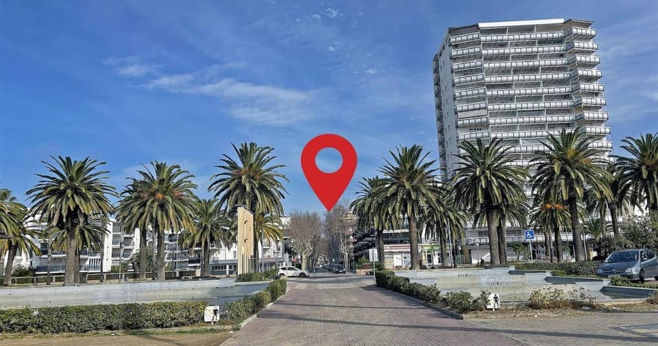 Moderno apartamento a 100m de la playa Llevant Apartment in Salou