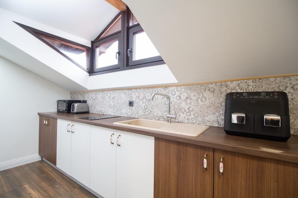 Coffee/tea facilities, Kitchen or kitchenette