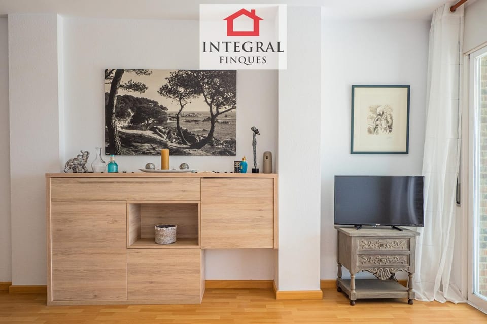 TV and multimedia, Decorative detail, furniture