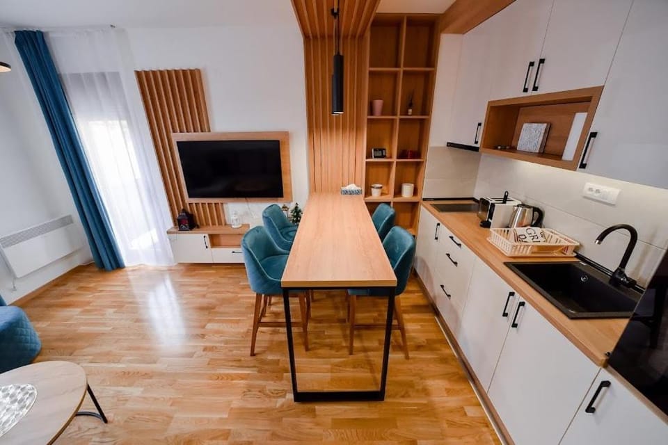 TV and multimedia, Kitchen or kitchenette, Living room, Dining area, minibar