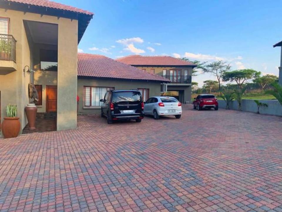 Elephant Villa Private Room Bed and Breakfast in South Africa