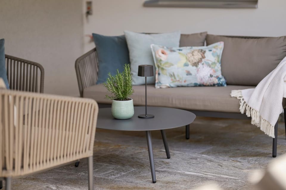 Patio, Garden, View (from property/room), Decorative detail, Seating area, Garden view, Pool view