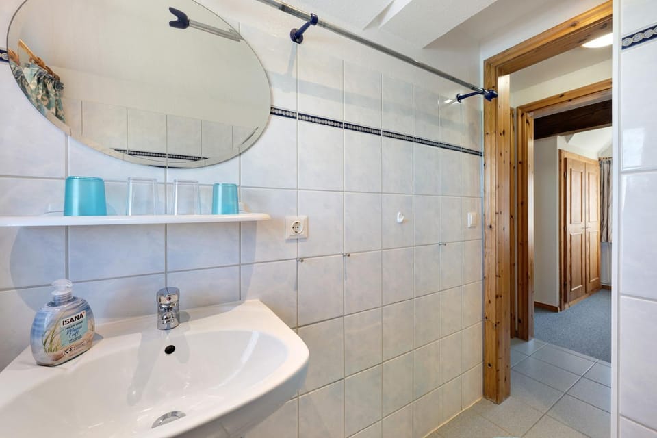 Bathroom, Living room