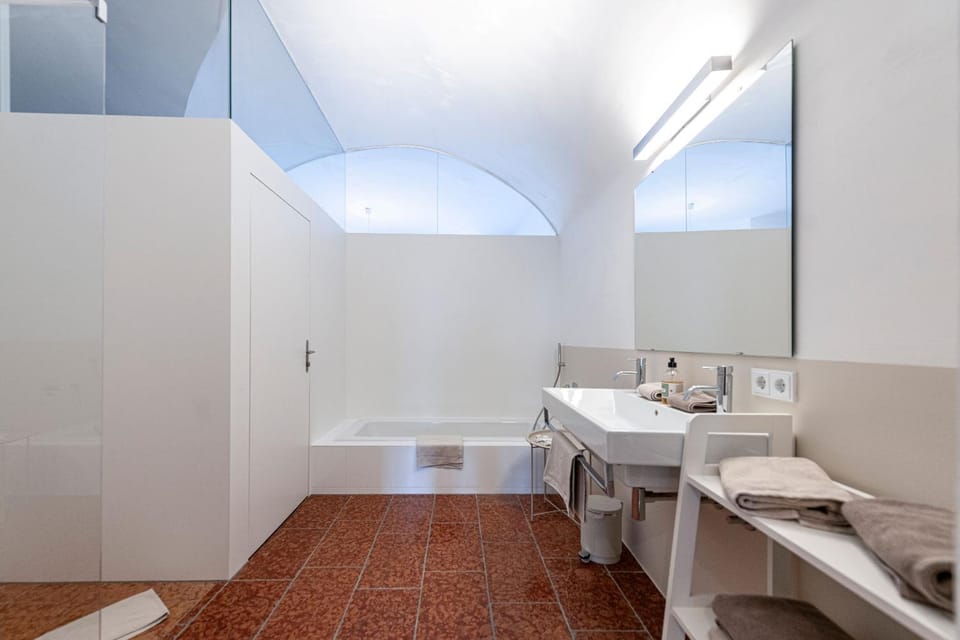 Bathroom, Bath
