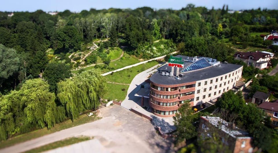 Day, Bird's eye view