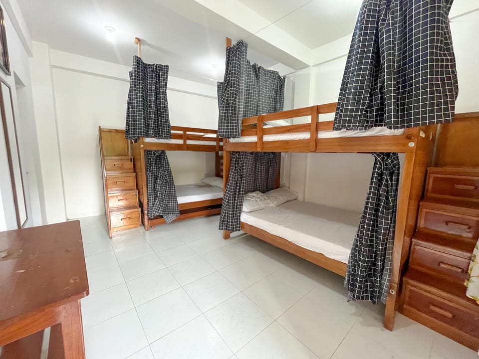 KnowWell Siargao Room 4 Vacation rental in General Luna
