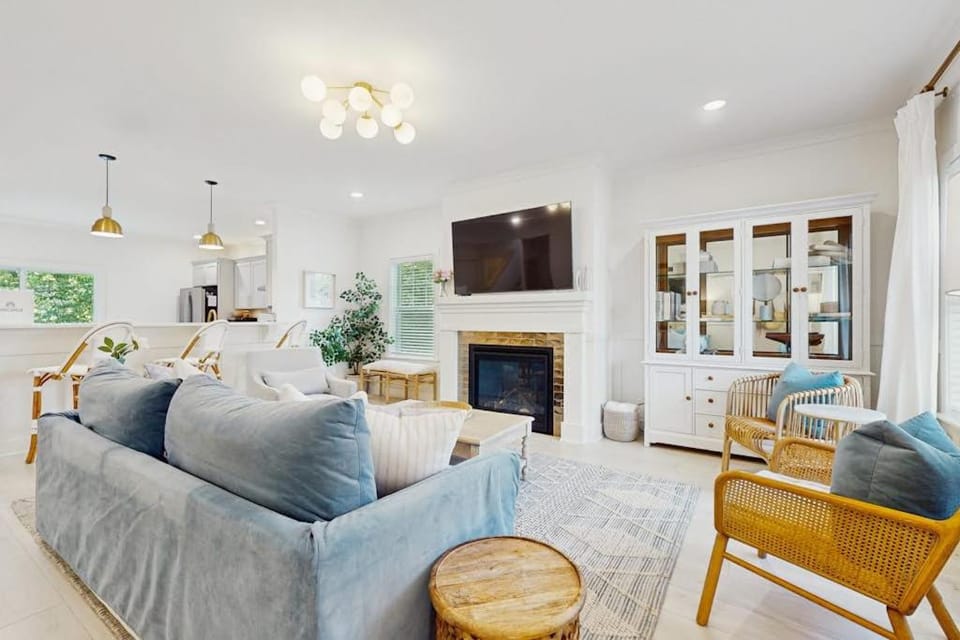 Wrightwood Cottage House in South Haven