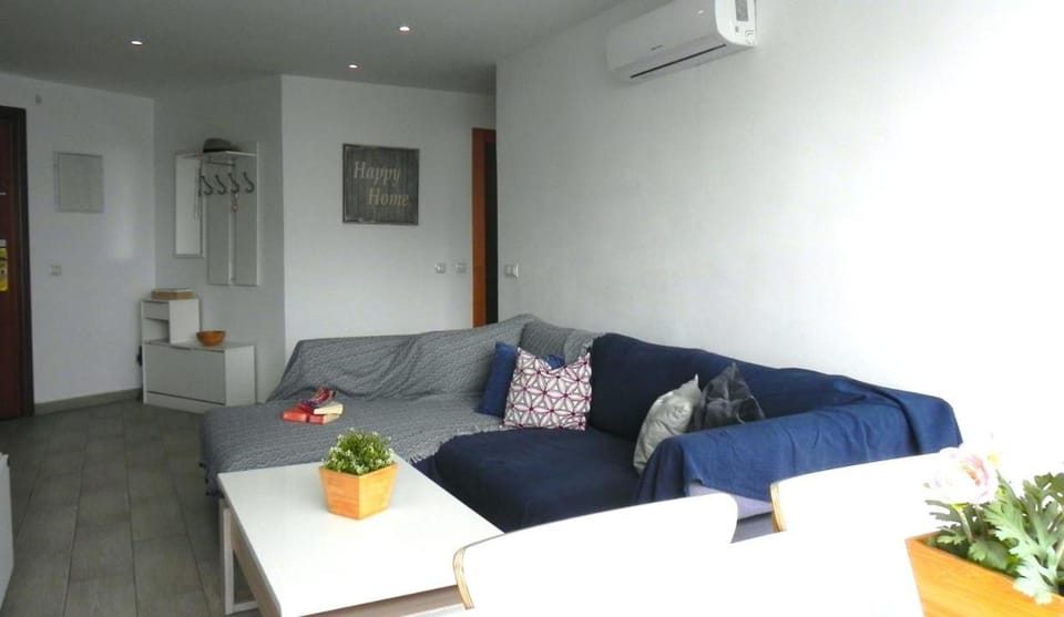 Living room, air conditioner