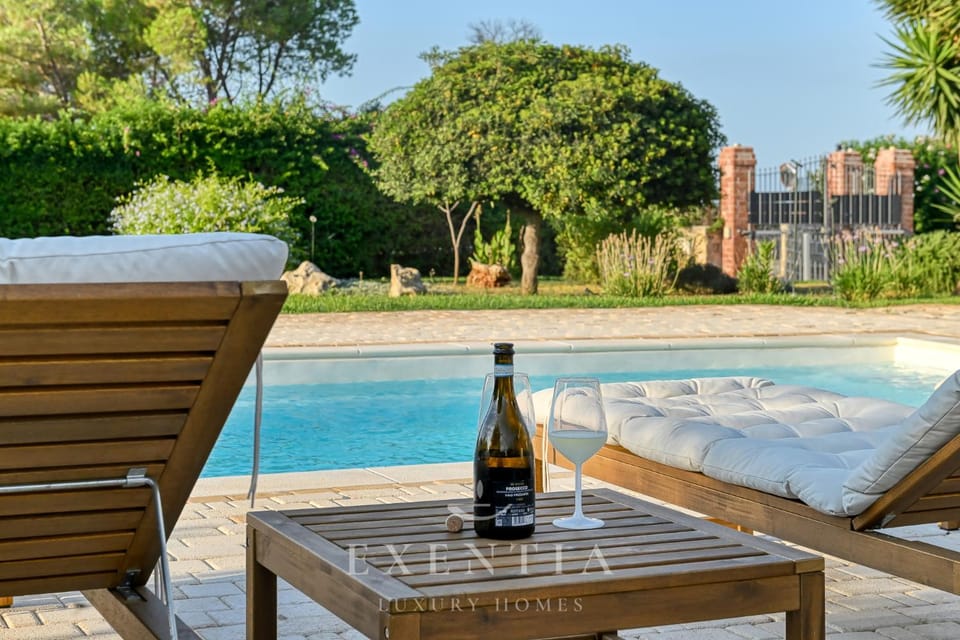 Sea View Villa with Pool facing Ortigia, Etna View Villa in Sicily