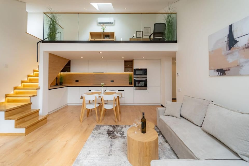 Kitchen or kitchenette, Living room, dishwasher, microwave, oven