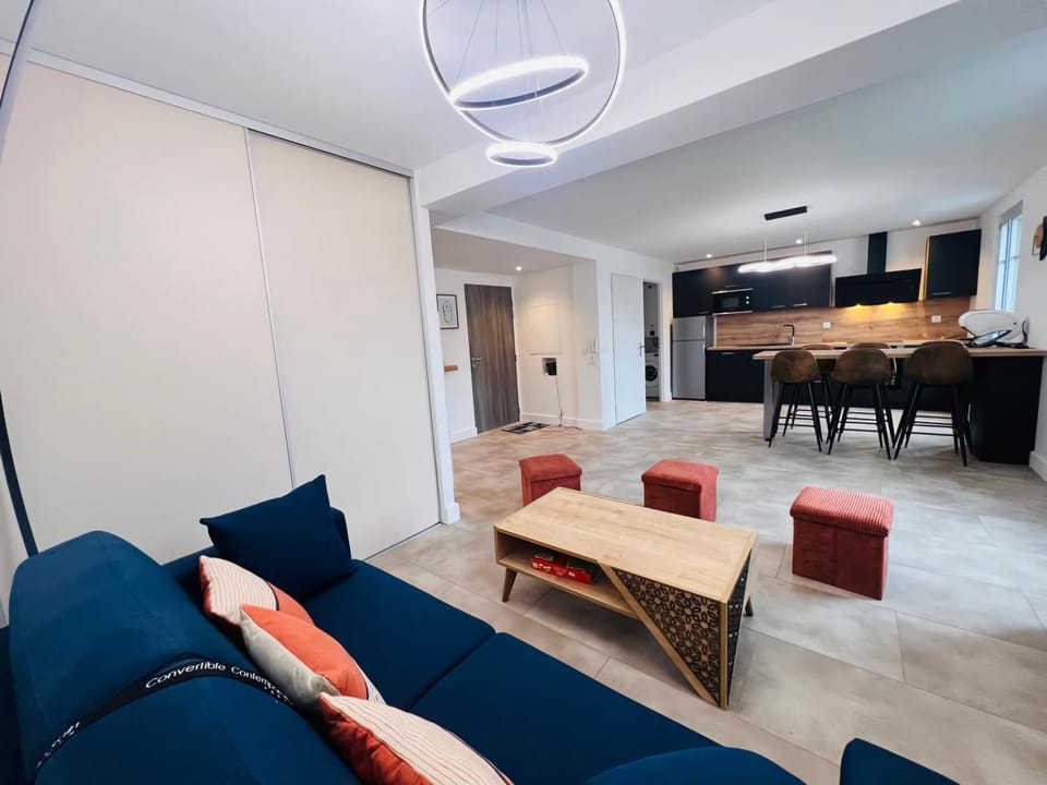 Living room, Seating area