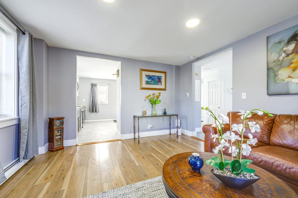 1/2 Mi to Dtwn & Harbor Park: Home w/ Large Yard! House in Rockland