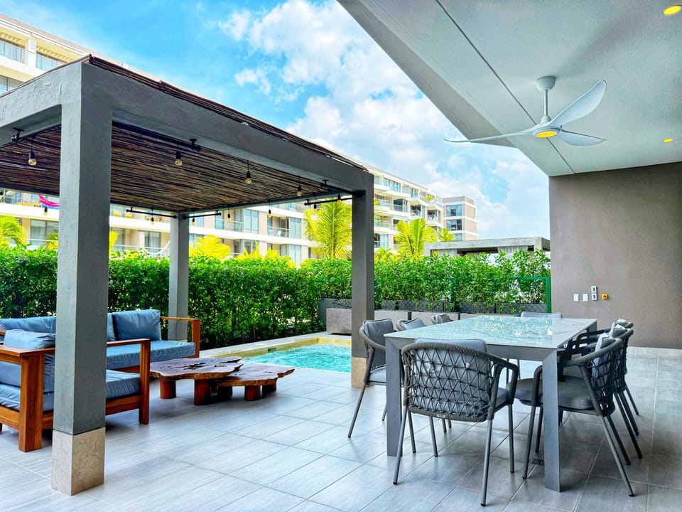 Patio, Swimming pool
