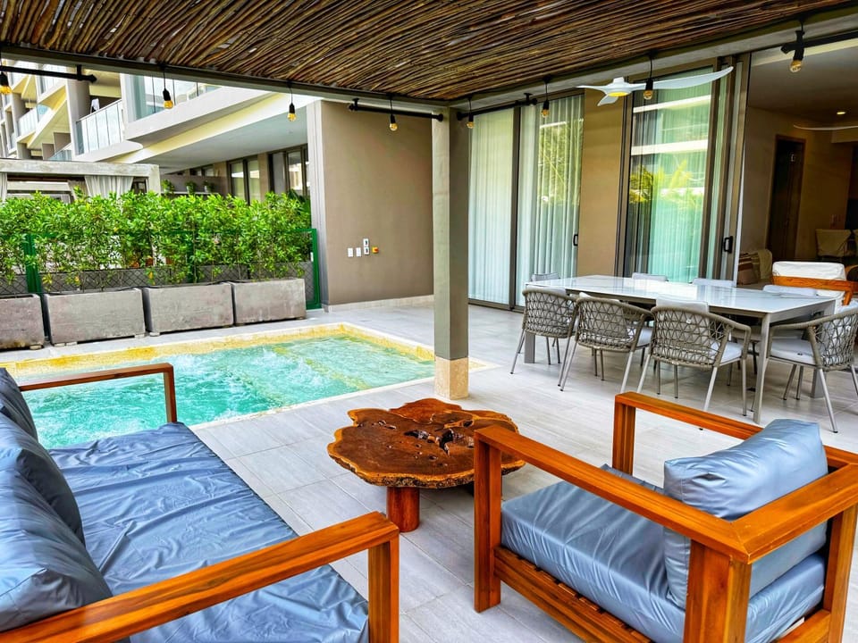 Patio, Living room, Swimming pool