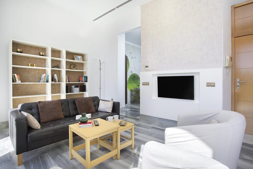 Communal lounge/ TV room, Living room