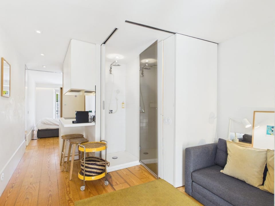 Cozy 1BR, Private Terrace & Pool – Estrela | By Airnest Apartment in Lisbon