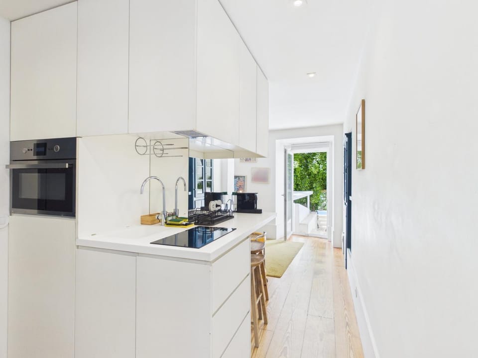 Cozy 1BR, Private Terrace & Pool – Estrela | By Airnest Apartment in Lisbon