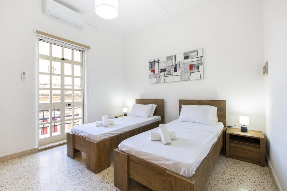 Bright and Cozy Two-Bedroom Apartment Near Sliema Promenade Apartment in Sliema