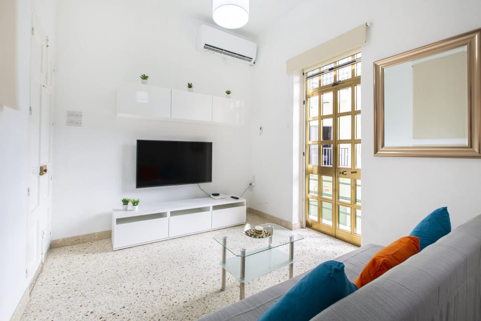 Bright and Cozy Two-Bedroom Apartment Near Sliema Promenade Apartment in Sliema