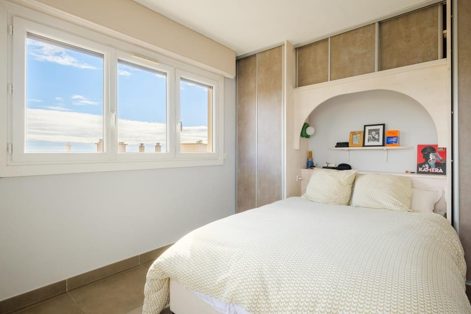 Living room, Bedroom