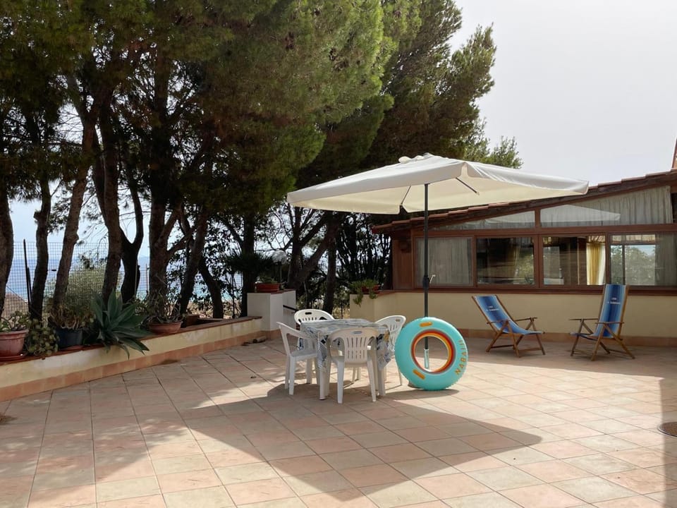 Property building, Patio, Sea view