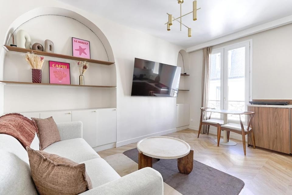 TV and multimedia, Living room, Seating area