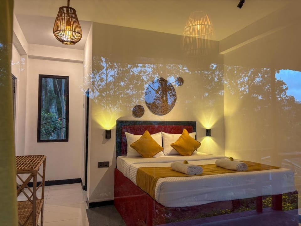 Photo of the whole room, Bedroom, towels