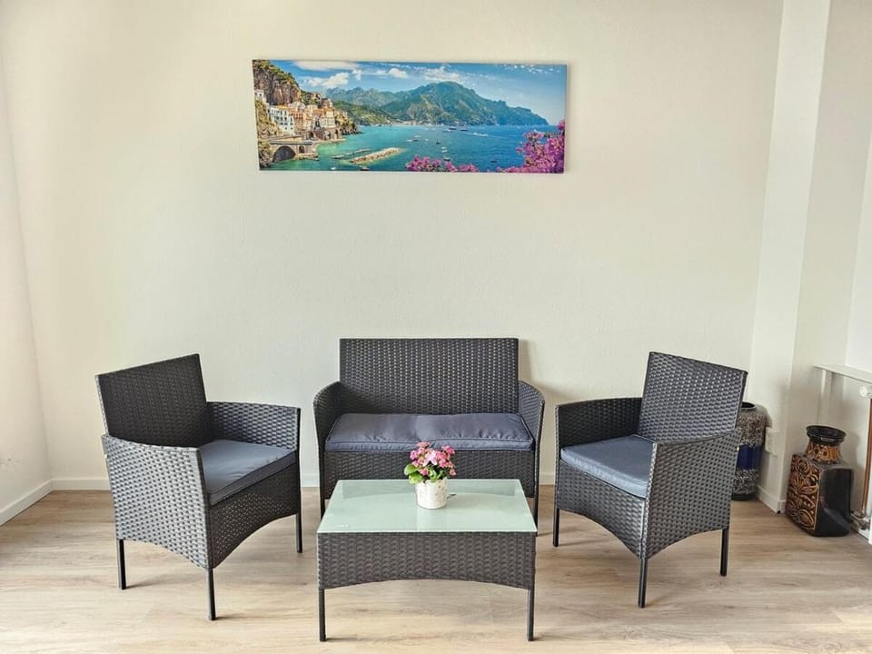 Beautiful 3 Room big Apartment with kitchen and Balcony Apartment in Rhineland-Palatinate