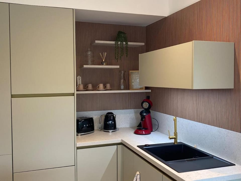 Coffee/tea facilities, Kitchen or kitchenette