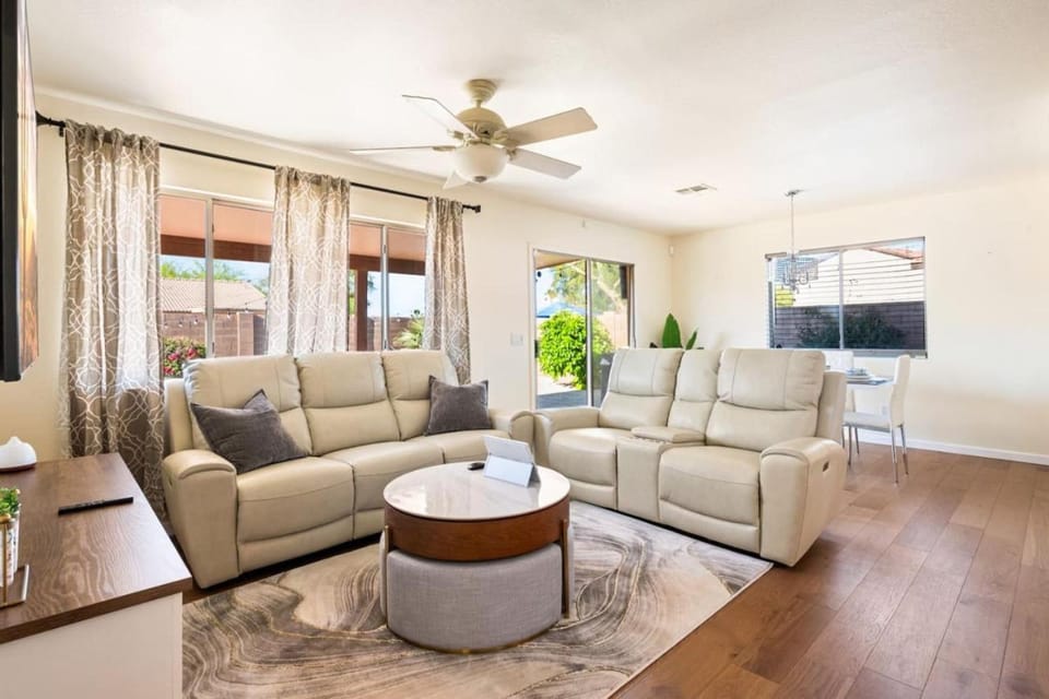 Sunlit Sandscape Villa Private Sauna Heated Pool Hot Tub Hosted By Relaxtay Villa in Casa Grande