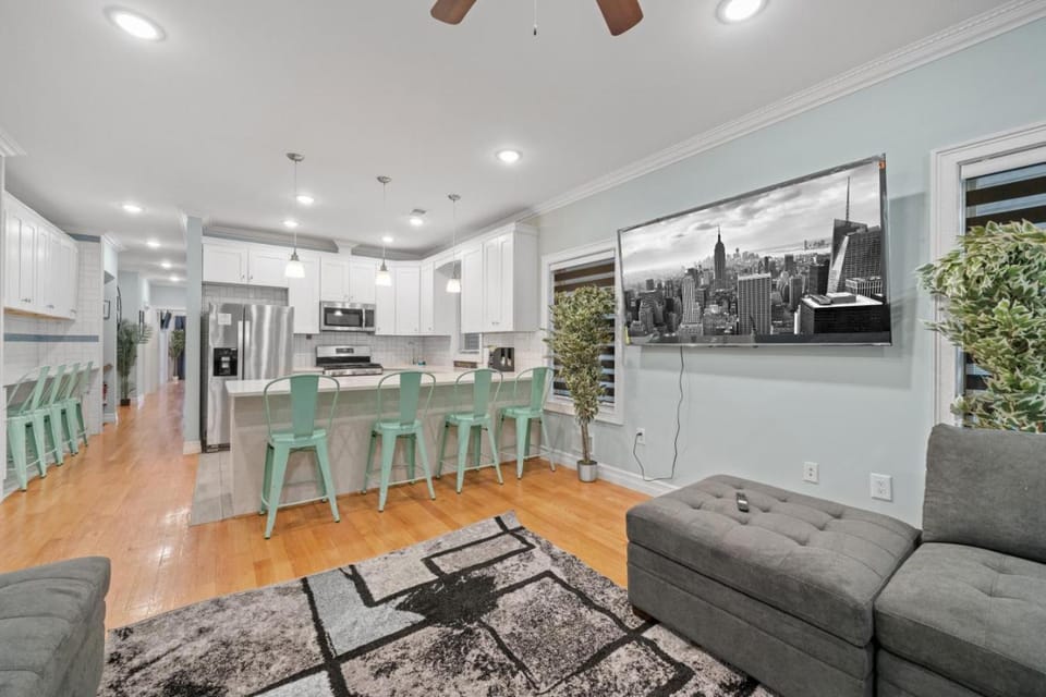 Skyline Haven Luxe NYC Escape House in Secaucus
