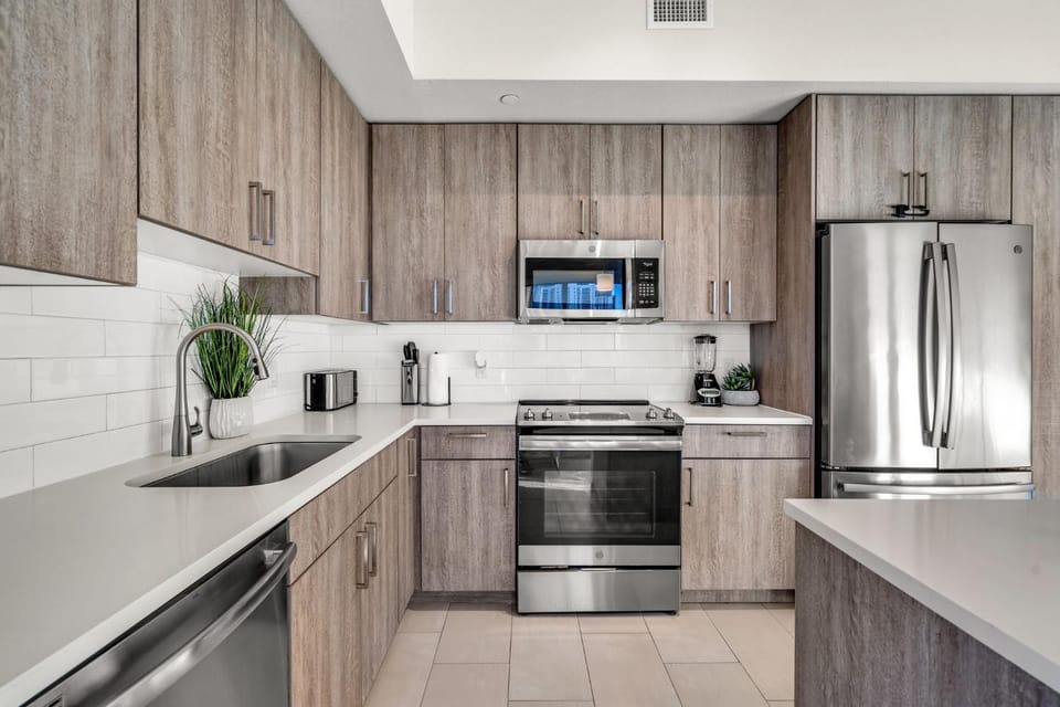 Luxury 2BR with City Views on Biscayne Blvd Apartment in Miami