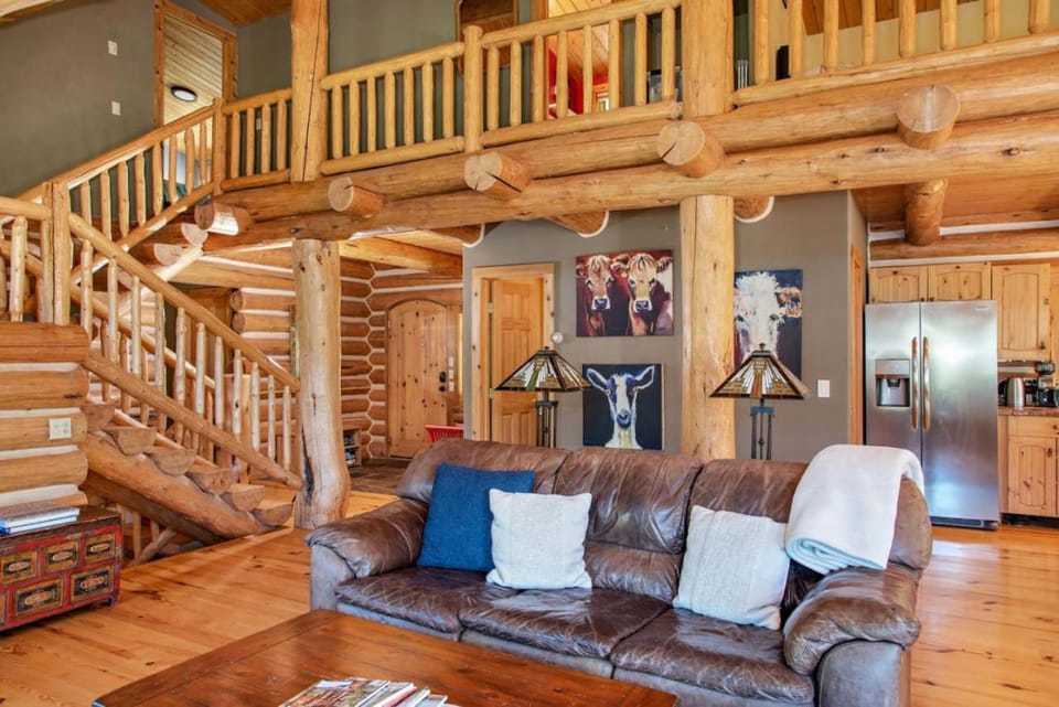 Log Home Stunning Views Hiking Fishing Paradise House in Eagle County