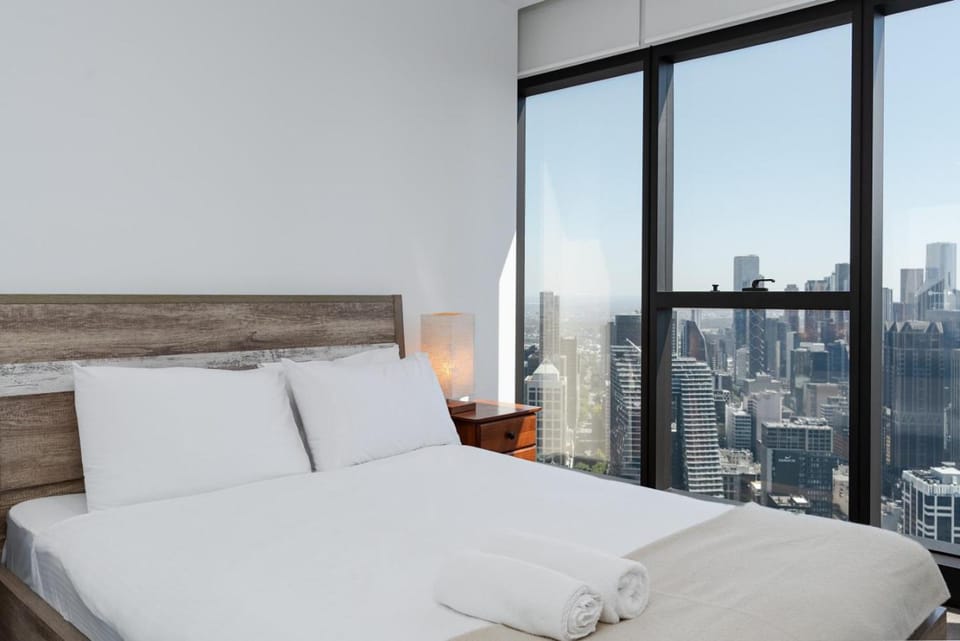 Sky Pool 2 Bedroom Next to Crown in Prima Tower Apartment in Southbank