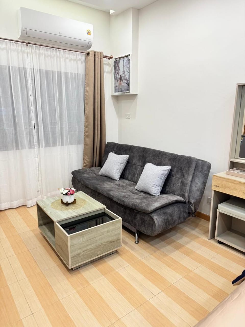 Baannira บ้านนิรา Apartment in Wichit